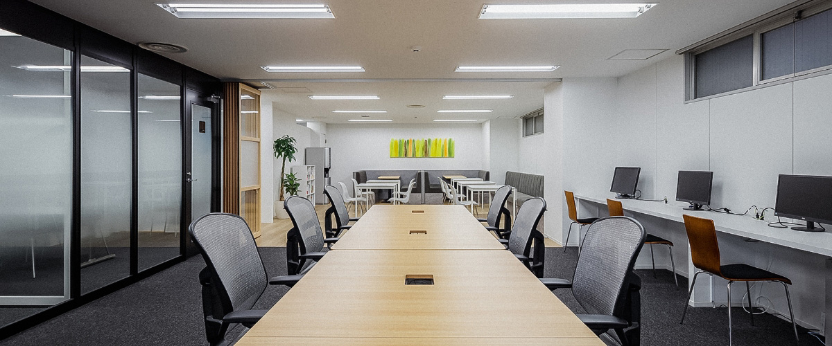 会社名を「Roots」から「HRクラウド」に変更、本社移転